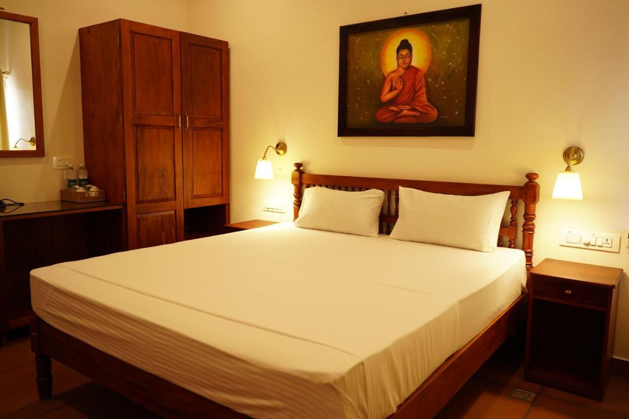 Buddha Beach Hotel Ковалам Экстерьер фото
