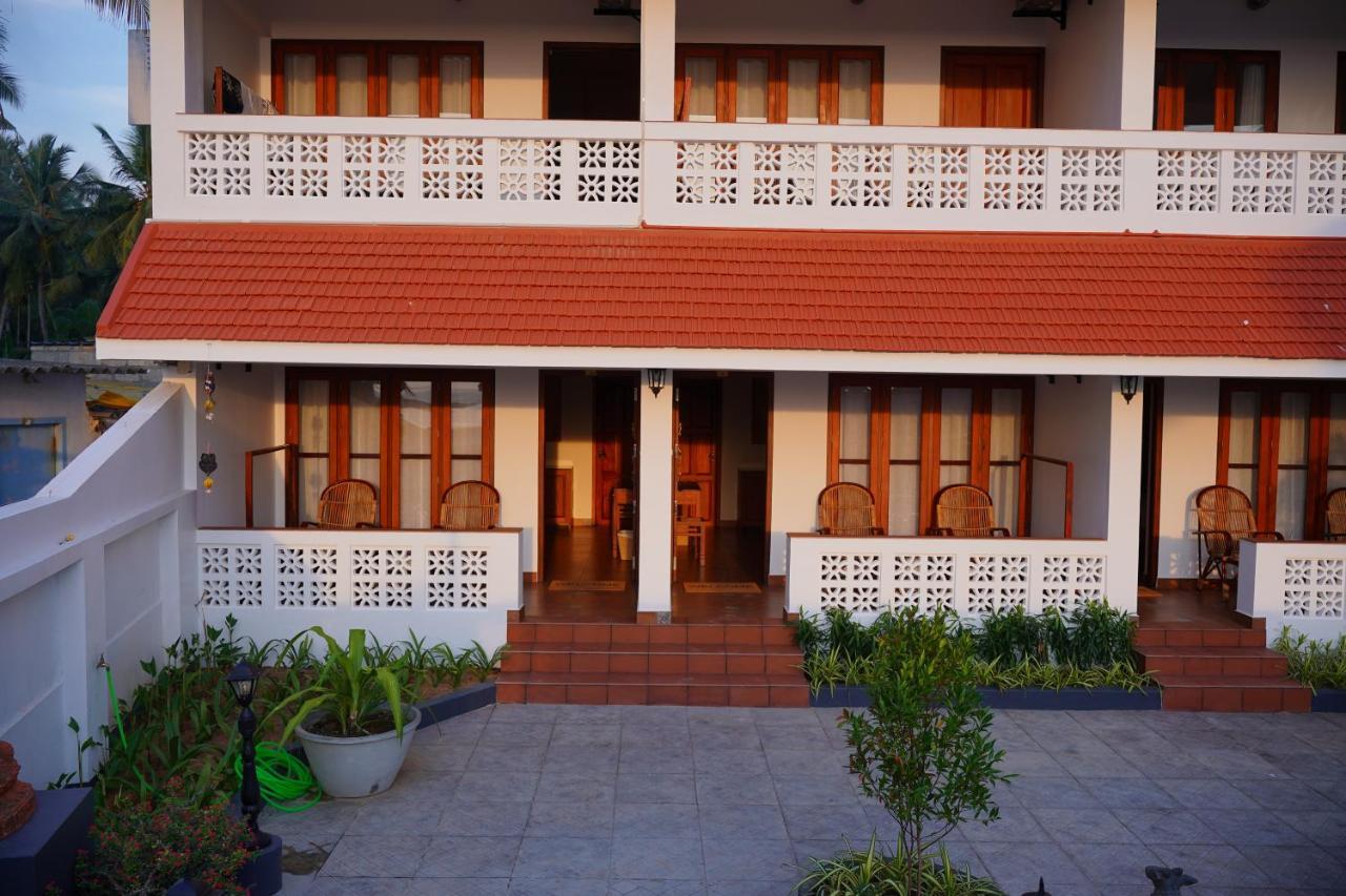 Buddha Beach Hotel Ковалам Экстерьер фото