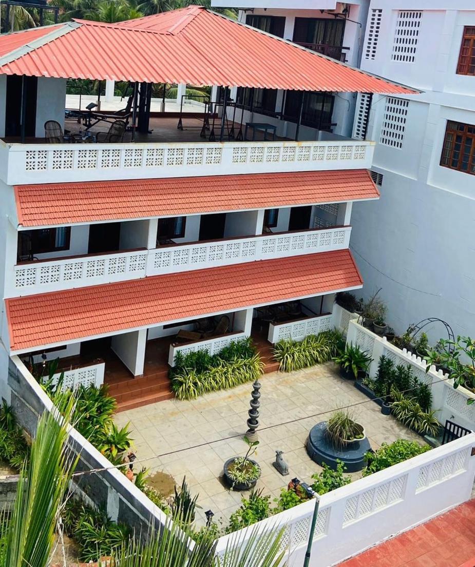 Buddha Beach Hotel Ковалам Экстерьер фото